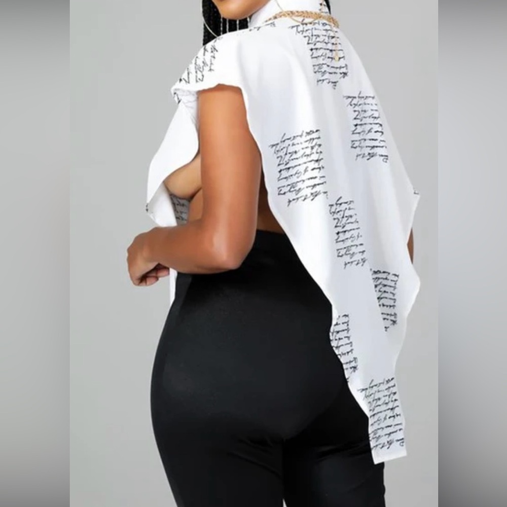 Collard Triangle Shirt Size Small - image 2